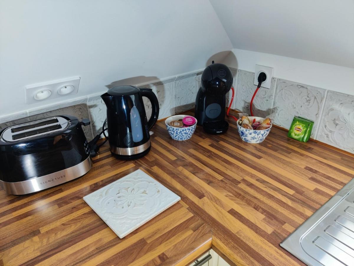 Appartement T3 "Yuca" Hyper Centre D'Ernee Ngoại thất bức ảnh